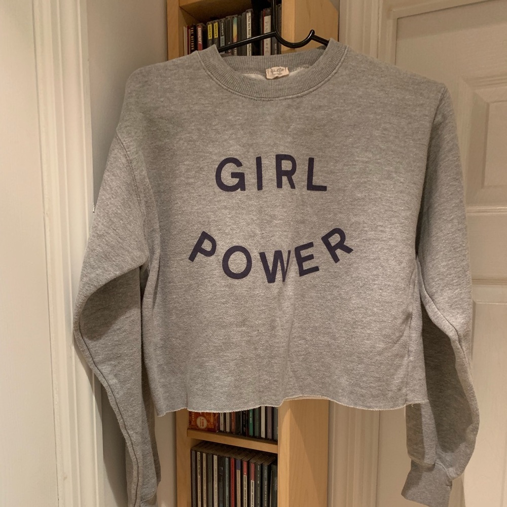 ‘GIRL POWER’ cropped gray Sweatshirt 💓